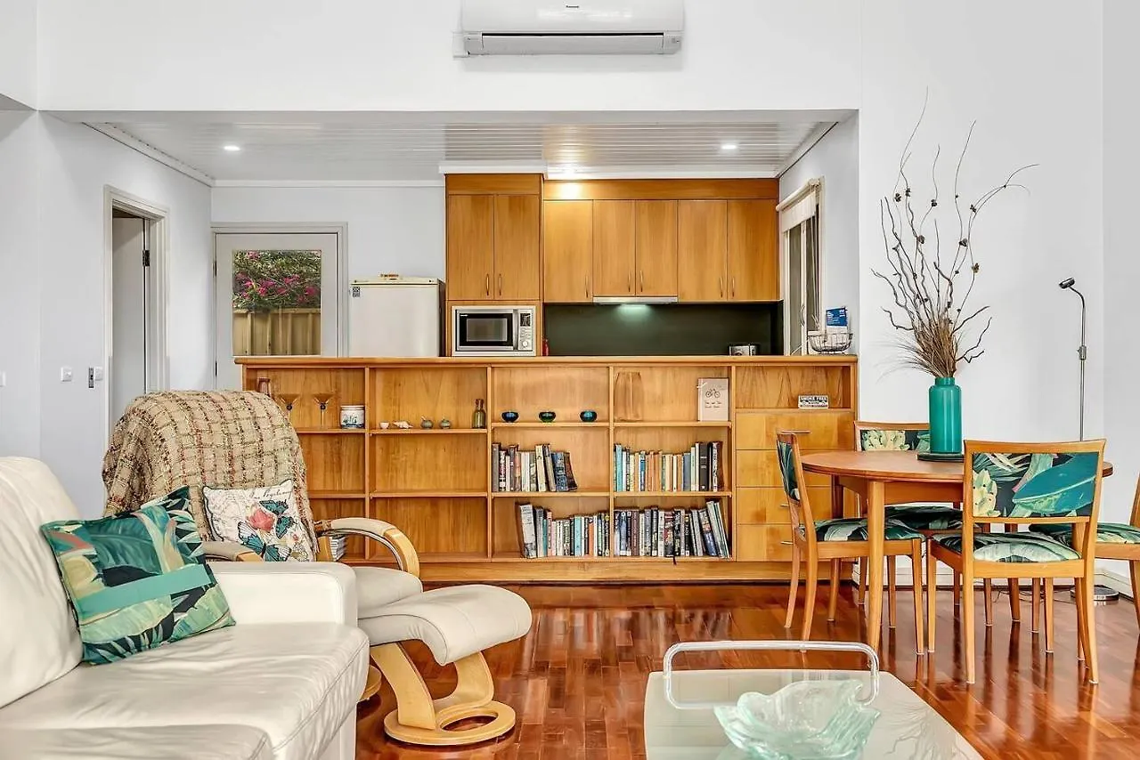 Time And Tide Hideaway - A Spacious Beachside Escape Adelaide Australia